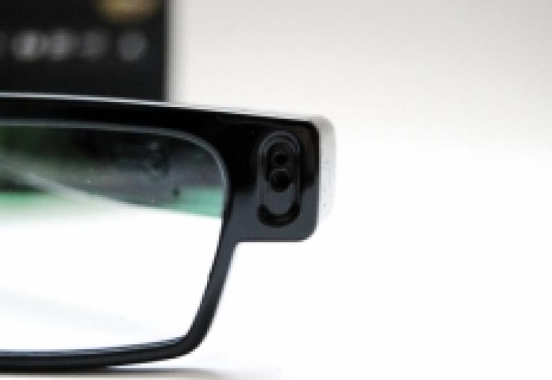 HD камера в очила с бели стъкла