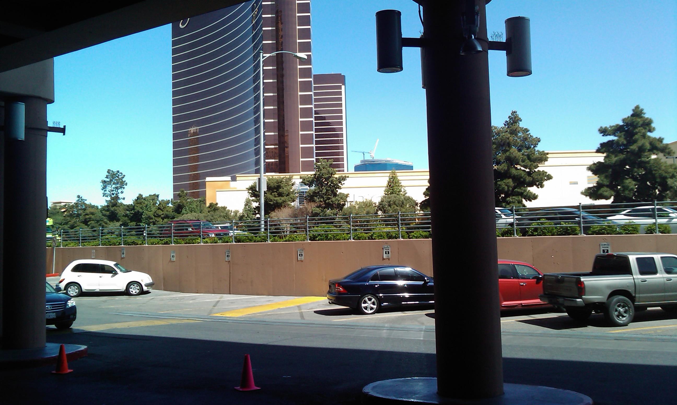 Wynn погледнат от входа на Sands Expo Center